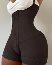 Gaine Push Up BBL noire avec bretelles ajustables, design U-Shape pour une silhouette affinée et un confort optimal.