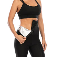 Femme portant le Legging de Sudation Anti Cellulite noir avec technologie de sudation pour affiner la silhouette.