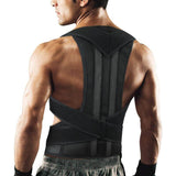 Homme qui porte support postural