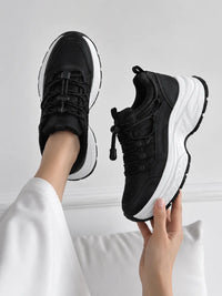 Baskets plateforme noires chunky design futuriste 11
