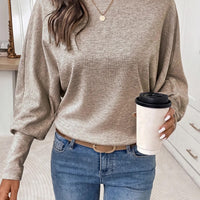 T-shirt femme manches chauve-souris col rond beige 7