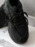Baskets plateforme noires chunky design futuriste 8