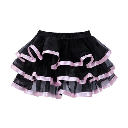 Bustier satin noir avec volants en tulle superposés et bordures roses, jupe courte a plusieurs niveaux elegant et feminin