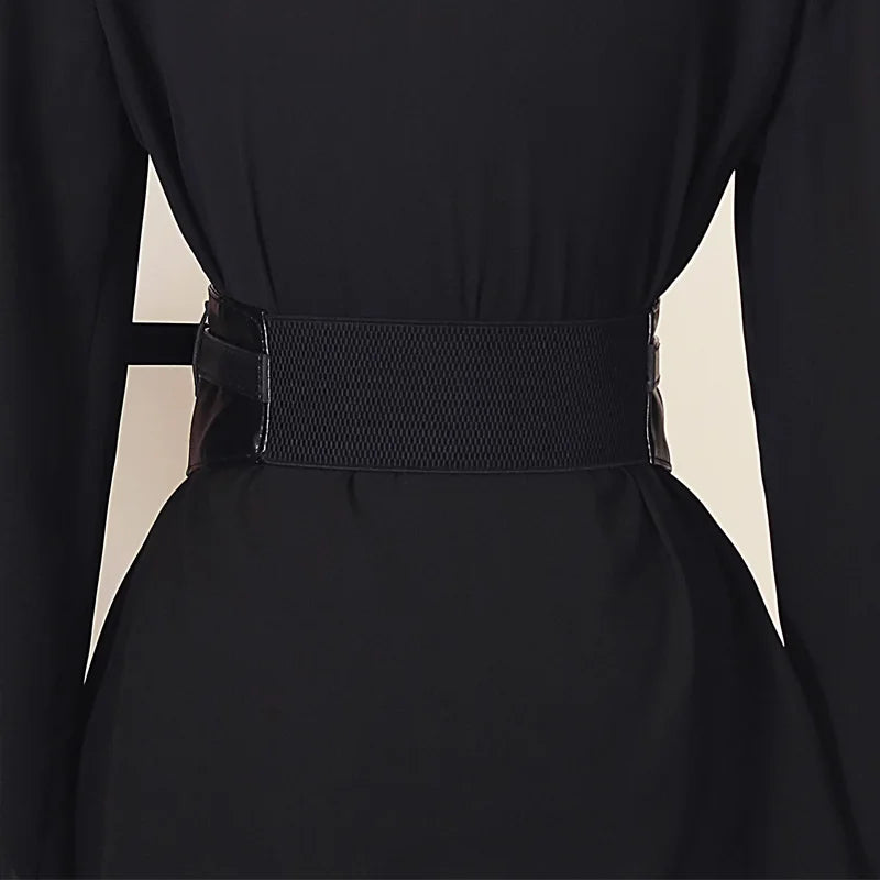 Ceinture Simili Cuir Corset noire cintrant la taille, style élégant et confortable pour sublimer la silhouette au quotidien.