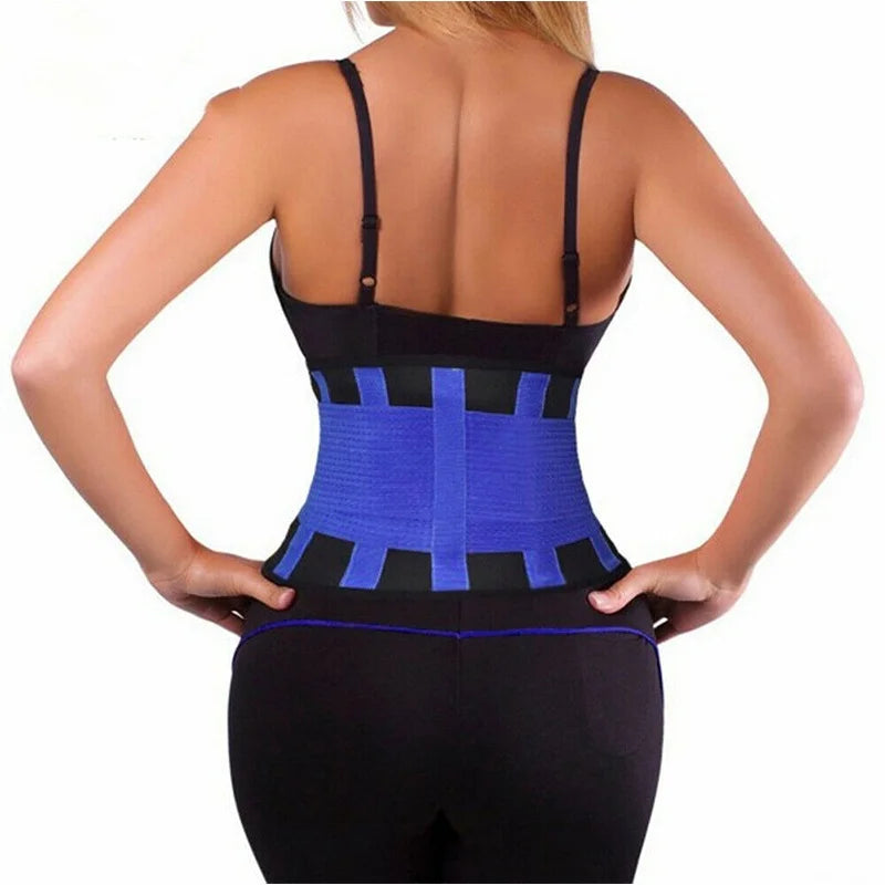 Ceinture Raffermissante Ventre bleue portée vue de dos soutenant abdomen et dos pour sculpter la silhouette.