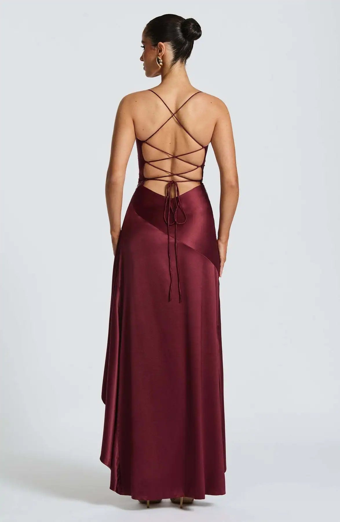 Robe longue satin dos nu volant 2