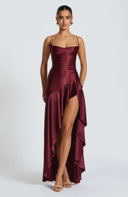 Robe longue satin dos nu volant – Bordeaux