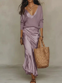 Ensemble femme pull col V et jupe satin fluide – Violet
