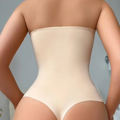 Body Gaine Sans Bretelle beige, vue de dos montrant l'effet amincissant et la coupe haute sculptante sous vetements