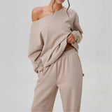 Ensemble femme sweat épaule dénudée et pantalon ample