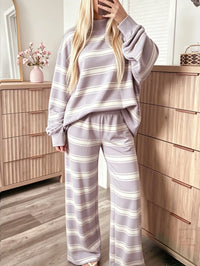 Ensemble femme rayé sweat large et pantalon ample – Violet Clair